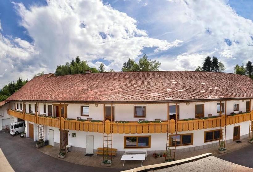مبيت وإفطار Gästehaus Lanthaler