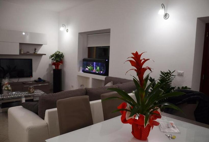 مبيت وإفطار La Tana Delle Lepri