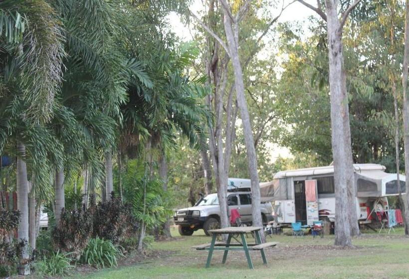 호텔 Corroboree Park Tavern