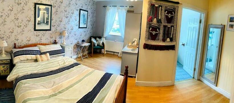 Lakeview House B&b
