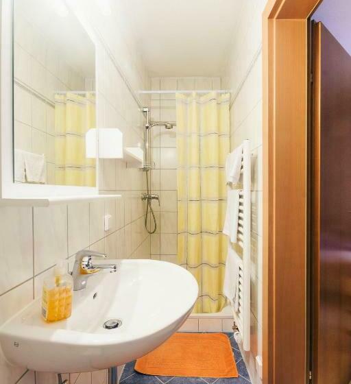 ペンション Gästezimmer Sengstschmid