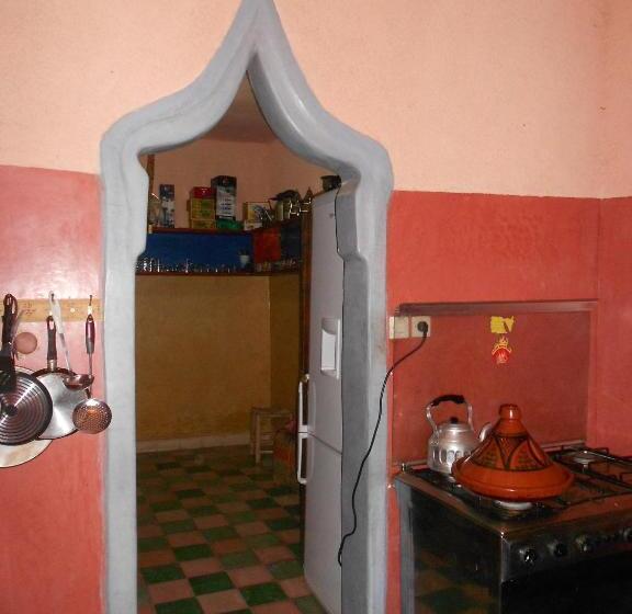 پانسیون Safranière Du M  Goun