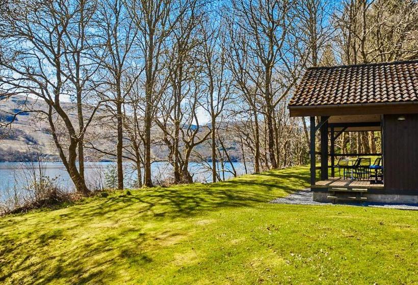 منتجع Loch Tay Highland Lodges And Glamping Park