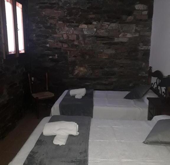 مبيت وإفطار Casa Quiroga