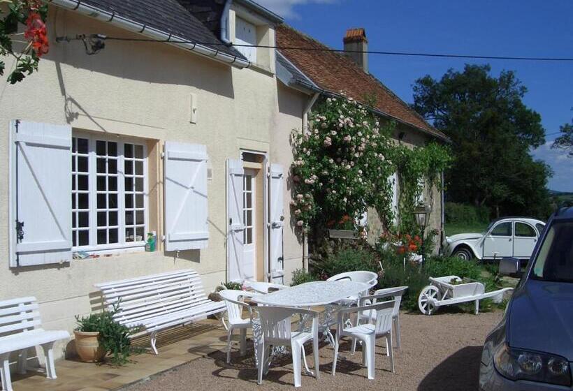 住宿加早餐  La Petite Maison   L Ouche Charlot