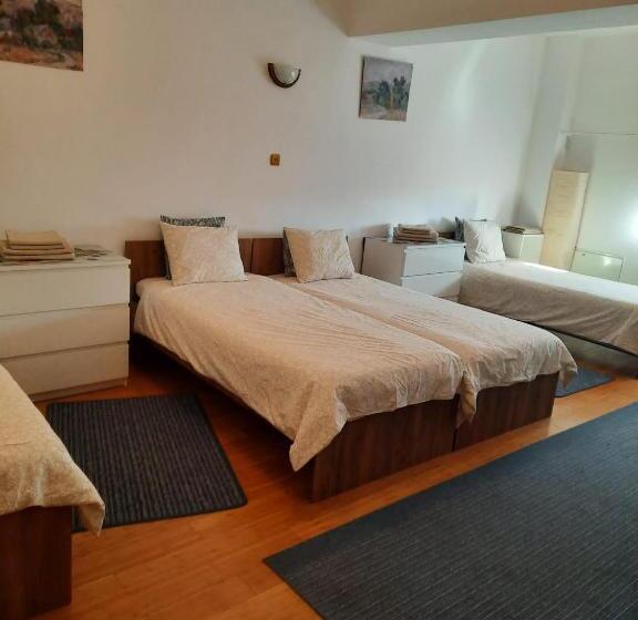 ベッドアンドブレックファースト Pensiunea Corbeanca   Cazare Si Evenimente