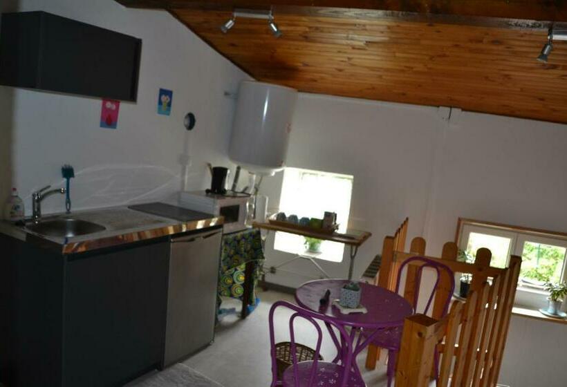 Bed and Breakfast Studio Indépendant Dans Maison à La Campagne