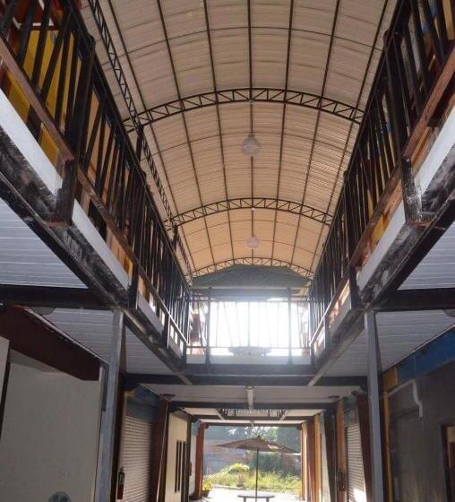 בית מלון כפרי Jared Suites