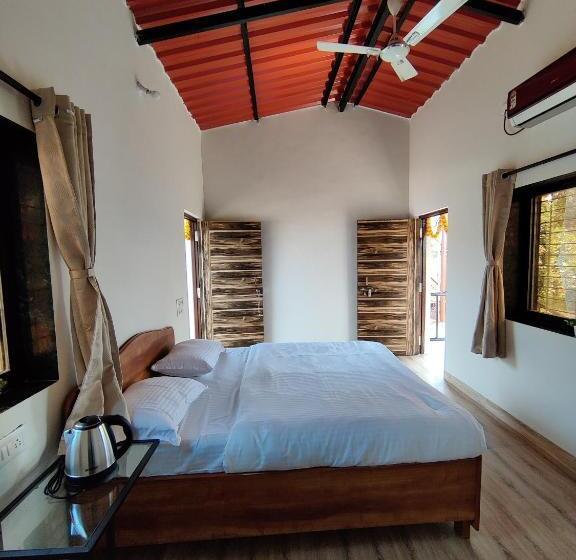 فندق Roy S Nature Nest   Farm Stay Near Malshej Ghats