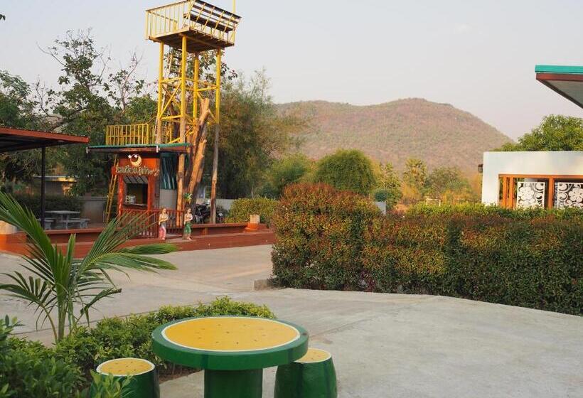 פנסיון Chomduen Phu Kao Resort