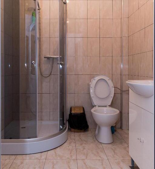 ペンション Enigma Bucovinei