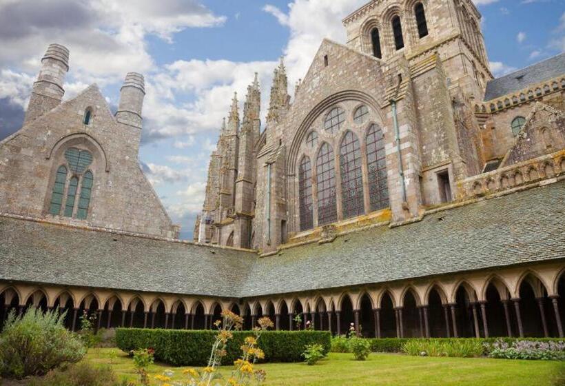 Пансион Entre Mont St Michel Et Merveille