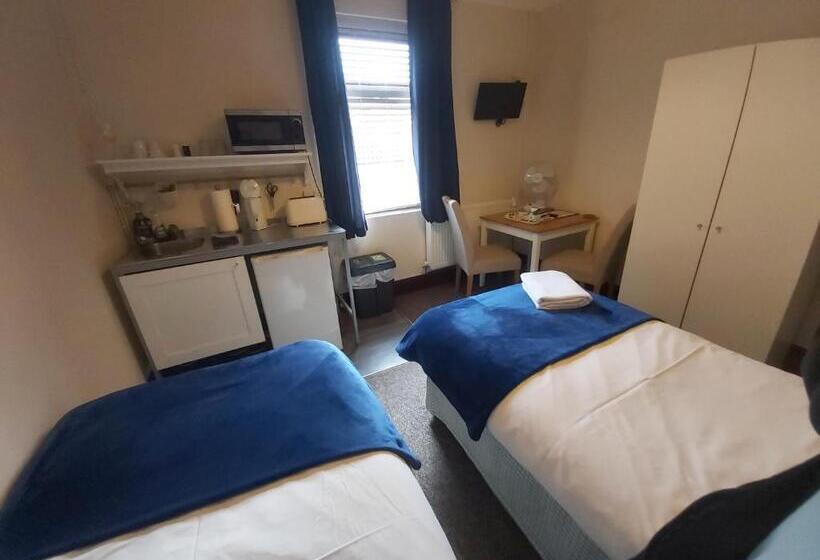 פנסיון Sergeants Accommodation