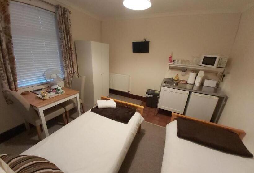 פנסיון Sergeants Accommodation