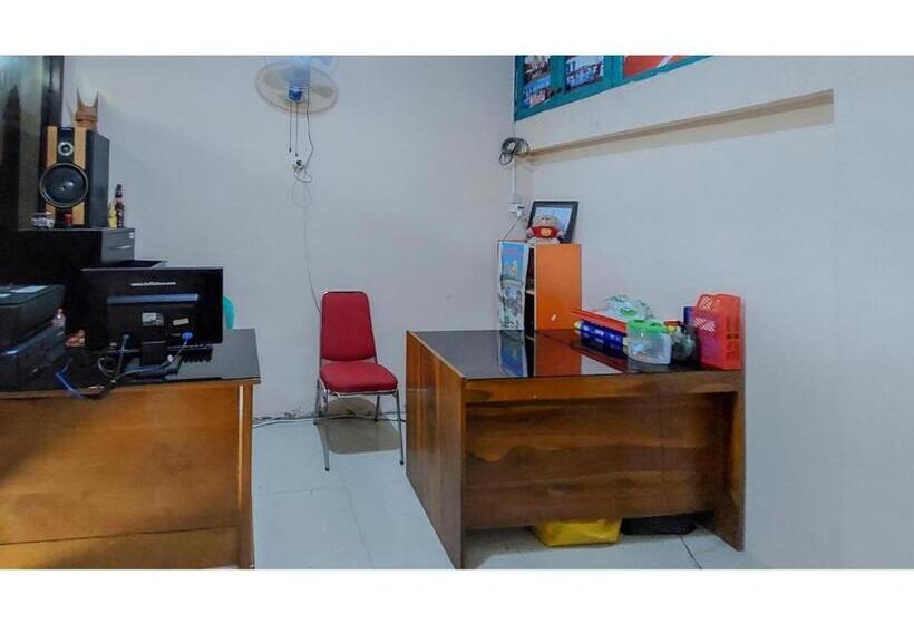 ホテル Artayya Puri 3 Syariah Near Terminal Caruban Mitra Reddoorz