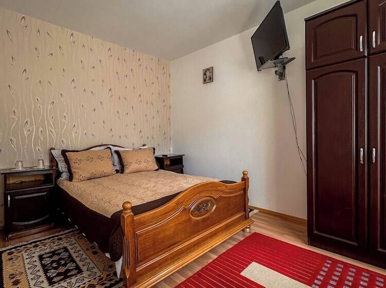 بنسيون Perla Brazilor