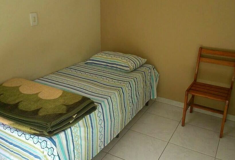 ホテル Dona Emilia