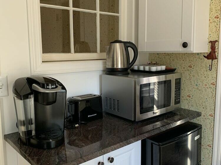 فندق The Birchwood Inn