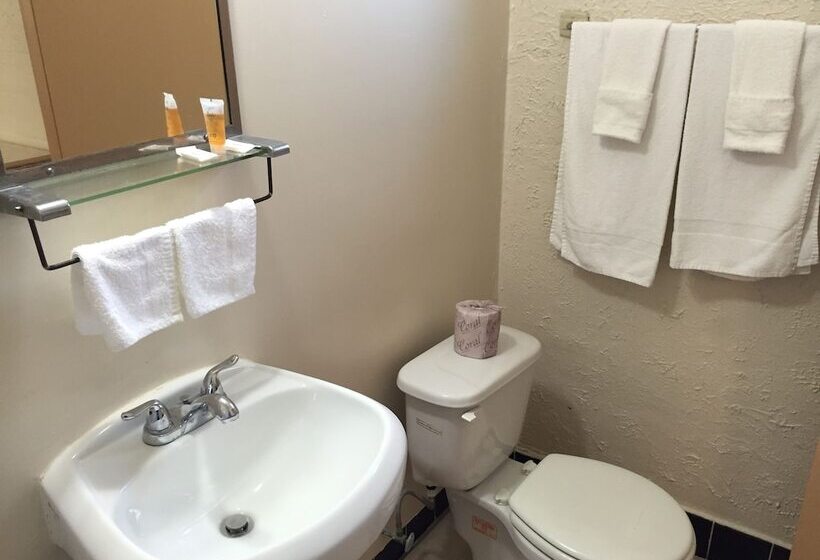 Withlacoochee Motel