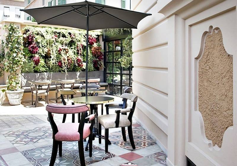 مسافرخانه The Corner Roma