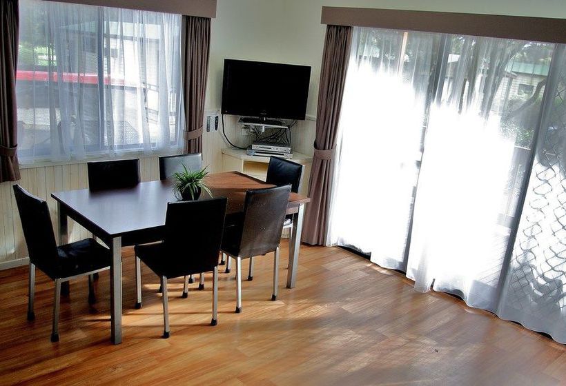هتل Anglesea Family Caravan Park