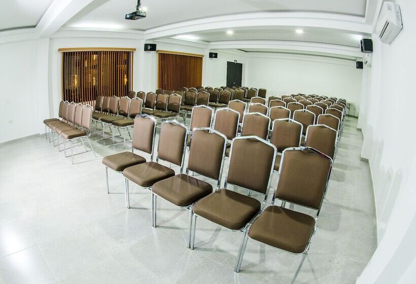 هتل Campestre Duranta