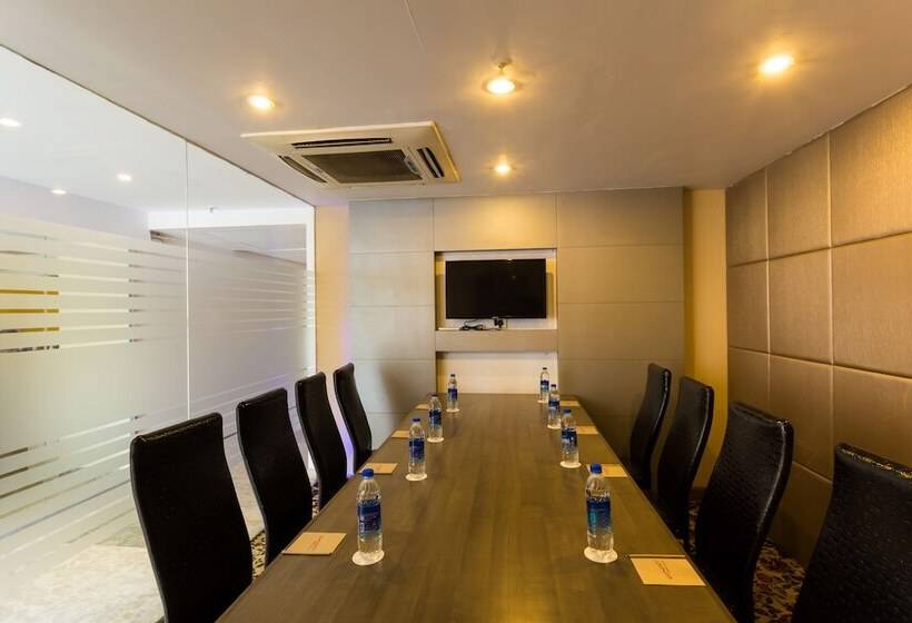 בית מלון כפרי Ginger Vishakhapatnam, Dwarka Nagar