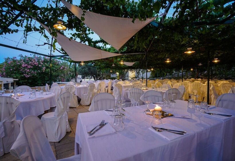 هتل Le Cale D'otranto Beach Resort