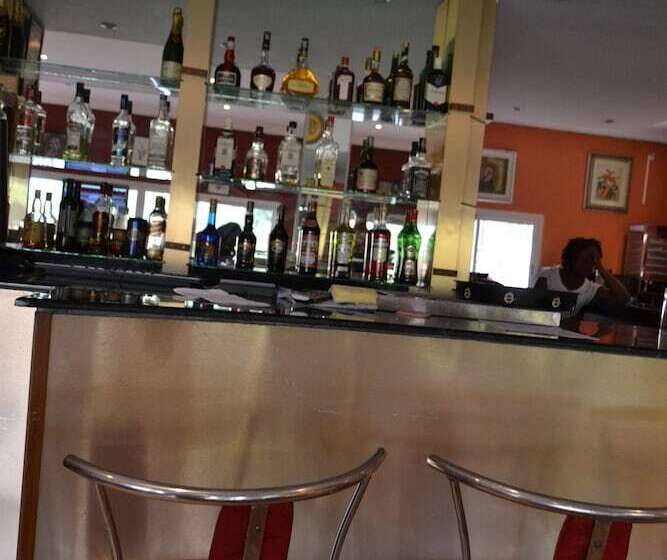 Hotel Peninsula Plaza