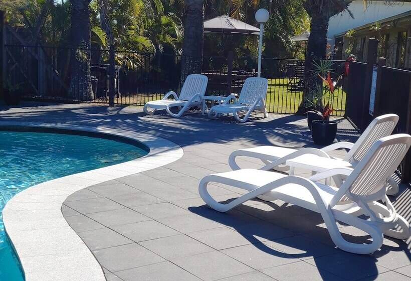 מוטל Pacific Palms Motor Inn