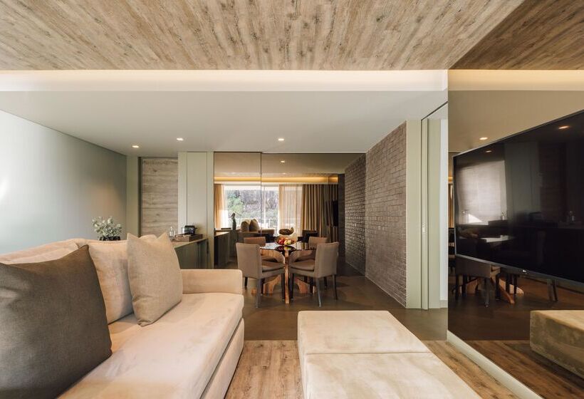 Saccharum Resort