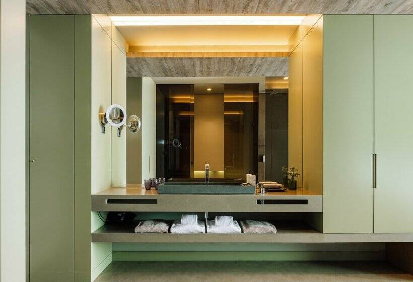 Saccharum Resort