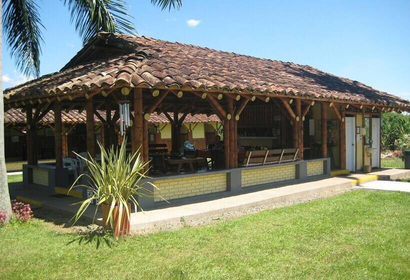 هتل Finca La Marsellesa