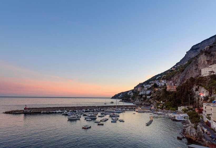 تختخواب و صبحانه Vista D  Amalfi