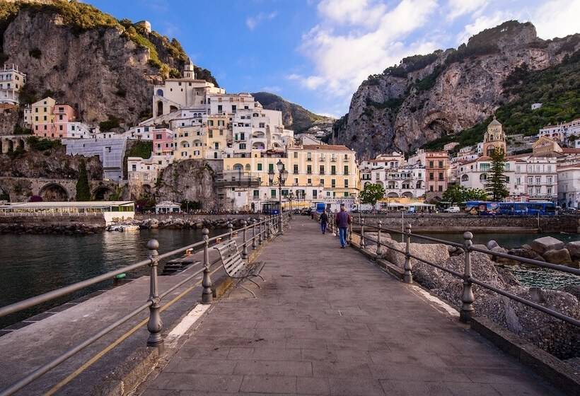 تختخواب و صبحانه Vista D  Amalfi