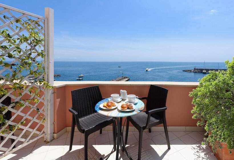 تختخواب و صبحانه Vista D  Amalfi