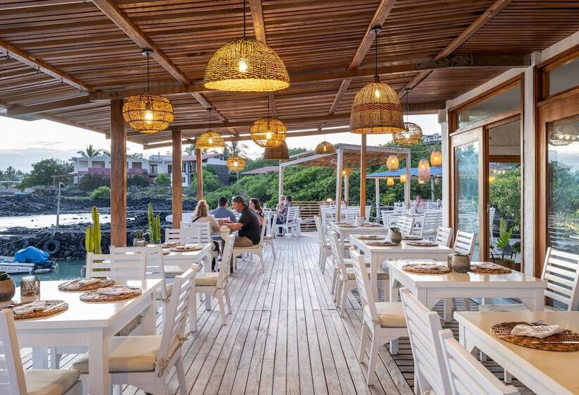 هتل Blu Galapagos Sustainable Waterfront Lodge