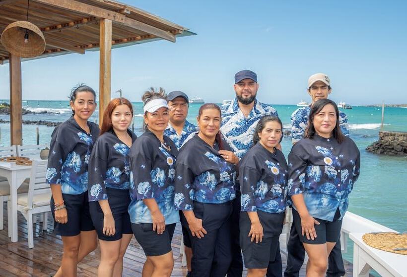 هتل Blu Galapagos Sustainable Waterfront Lodge