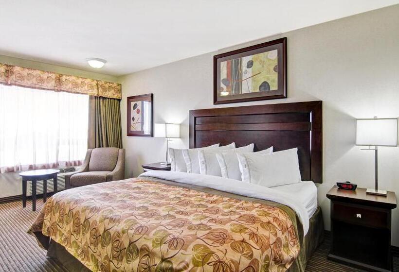 فندق Coast Weyburn