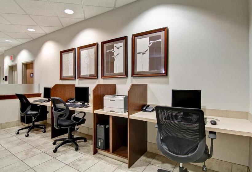 فندق Coast Weyburn