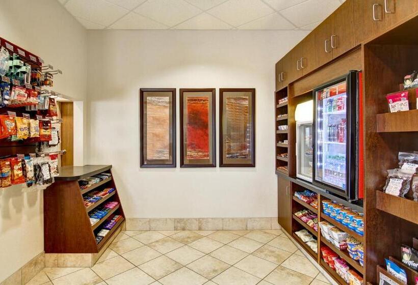 فندق Coast Weyburn