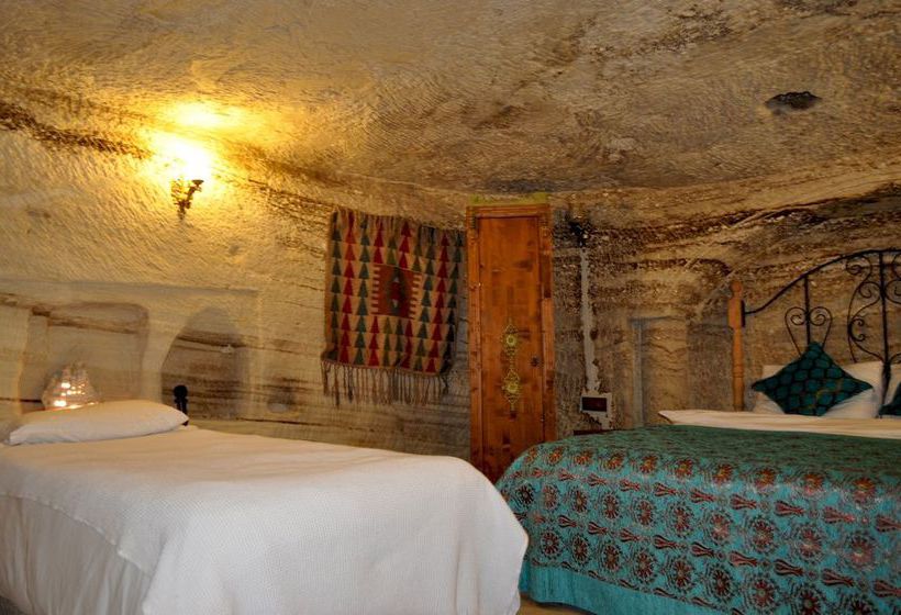 Hotel Hills Cave