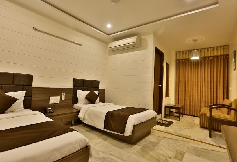 酒店 Kamran Palace