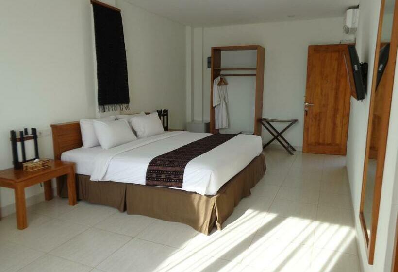 هتل Luwansa Beach