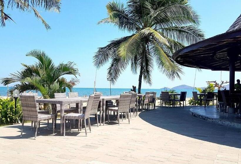 هتل Luwansa Beach