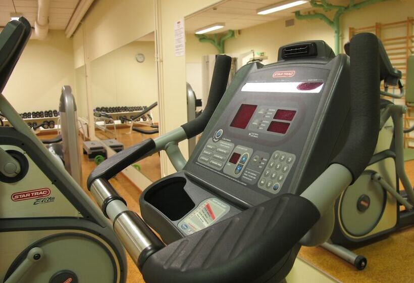 هتل Majvik Congress