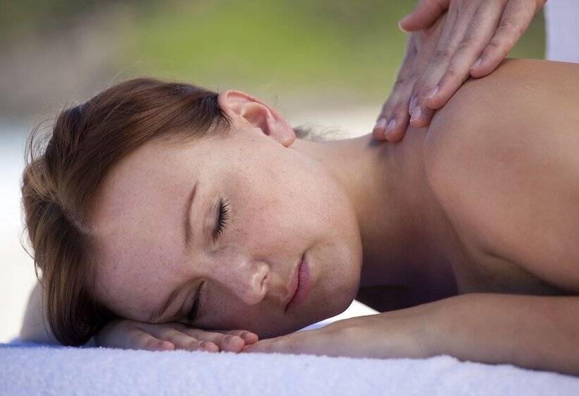 هتل Maqai Beach Eco Resort