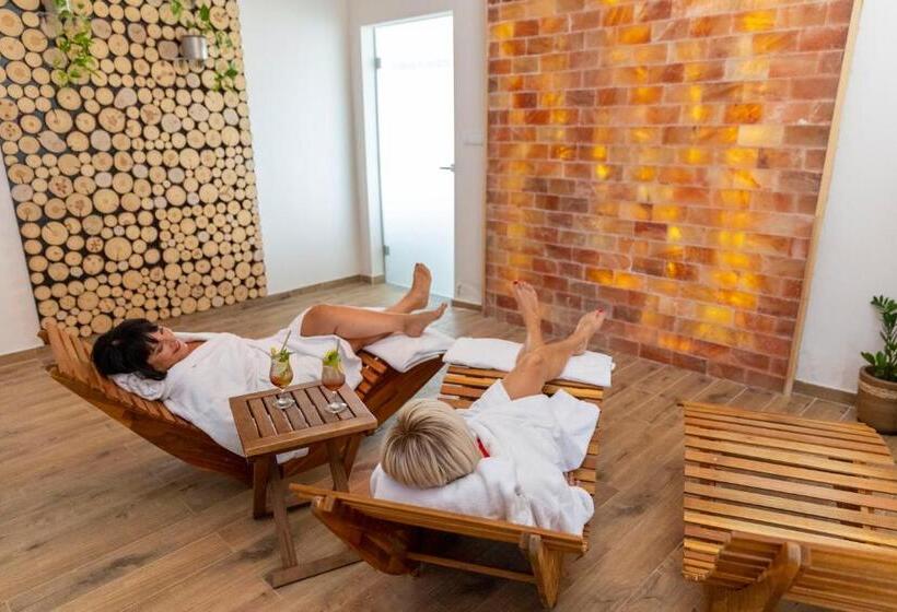 ホテル Mistral Sport