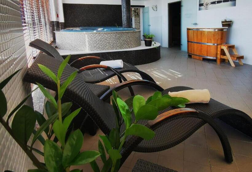 ホテル Mistral Sport