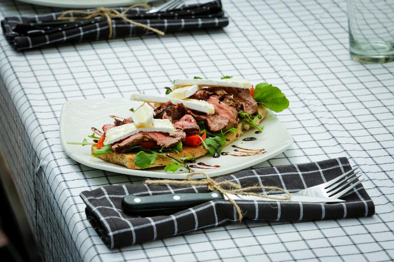 בית מלון כפרי Otjiwa Safari Lodge